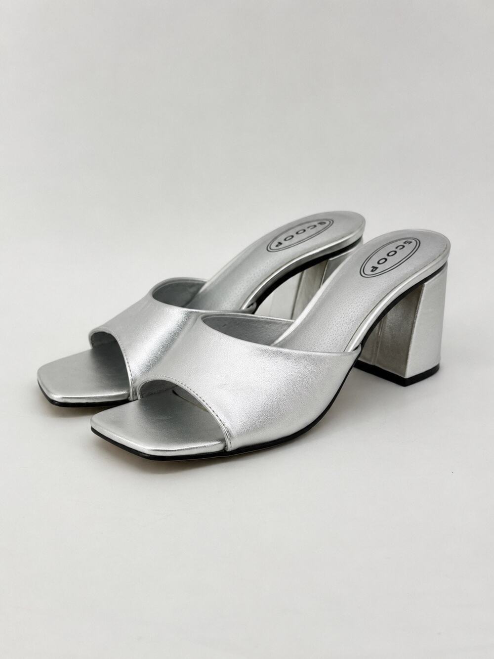Scoop Angelica Womens Size 7.5 Silver Metallic Block Heel Slide Sandals